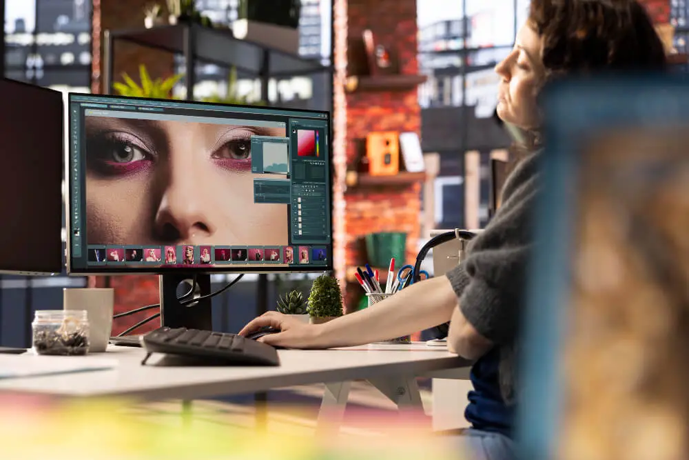 Graphics and Motion Design Image